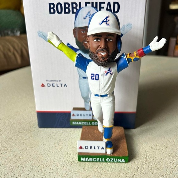 Marcell Ozuna Bobblehead Atlanta Braves sponsored by Delta Airlines NEW IN BOX - Picture 3 of 7